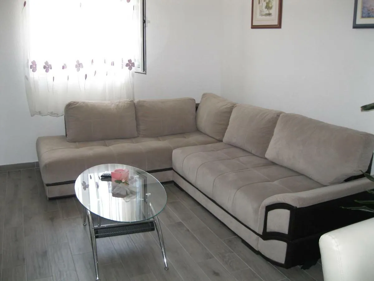 Apartman Lela